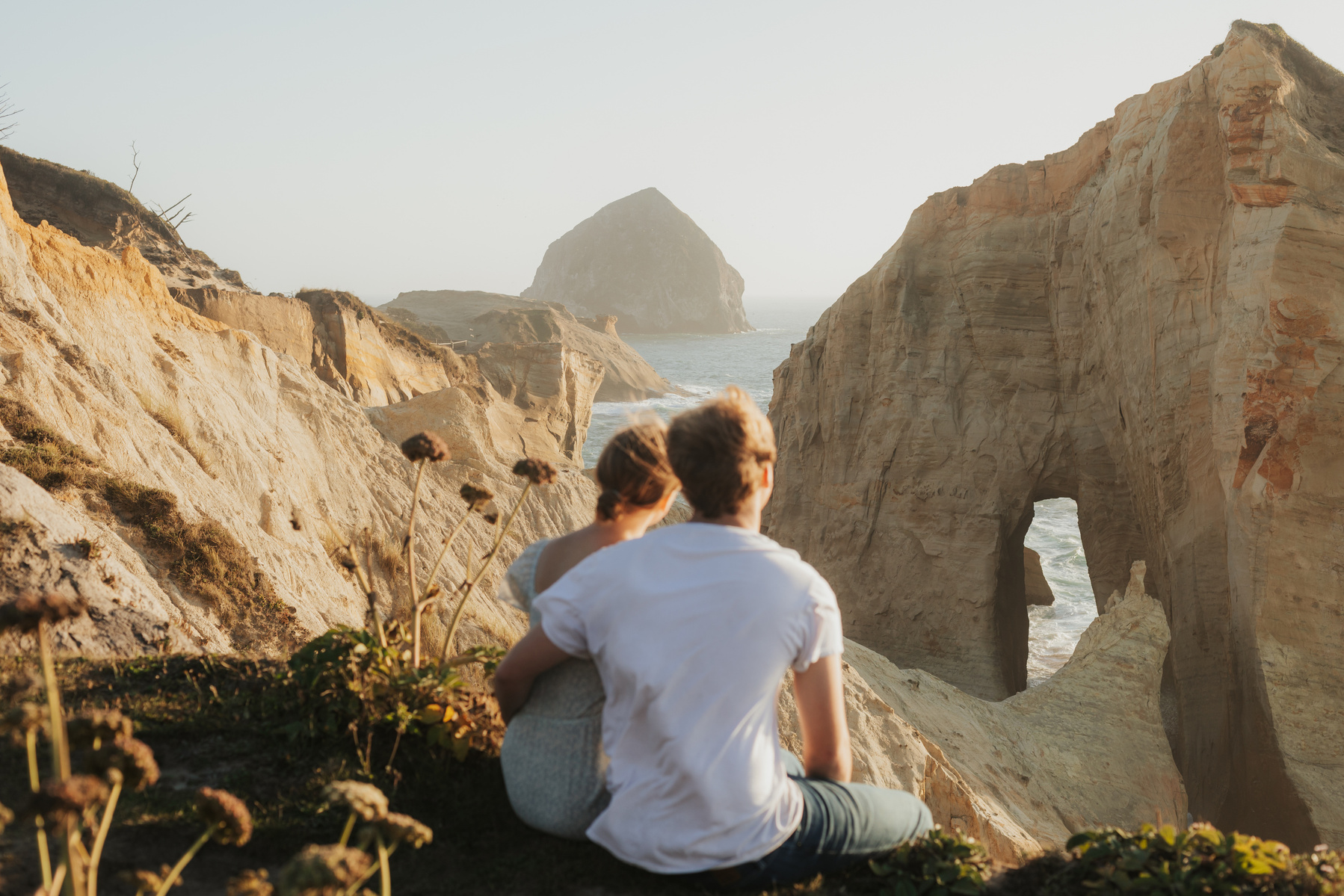 Engagement session at Cape Kiwanda Oregon Coast 
