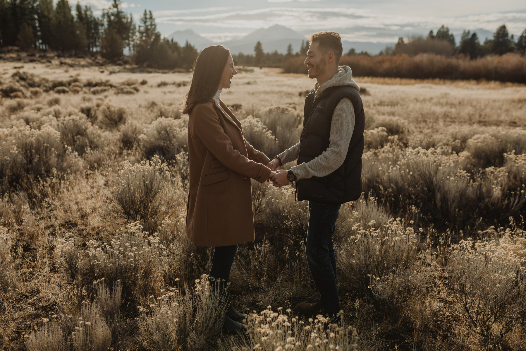 Engagement photo session in Bend, Oregon