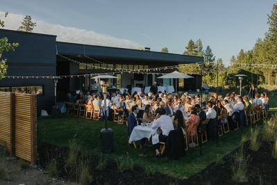 Bend Oregon backyard wedding reception