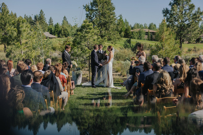 photo of a backyard wedding ceremony in Bend Oregon