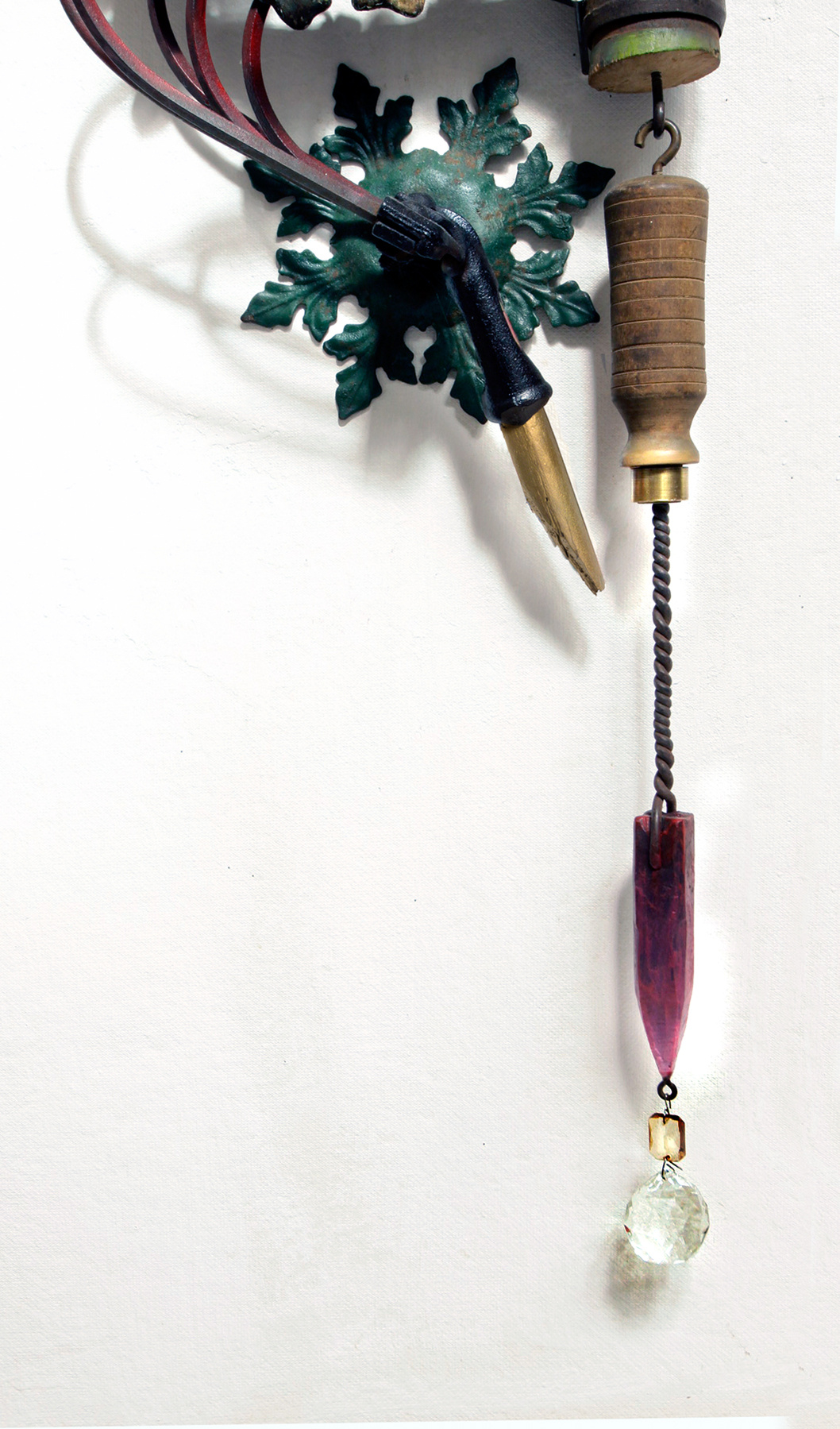 Wall assemblage. Evocation of Eden, temptation, dissipation. Detail