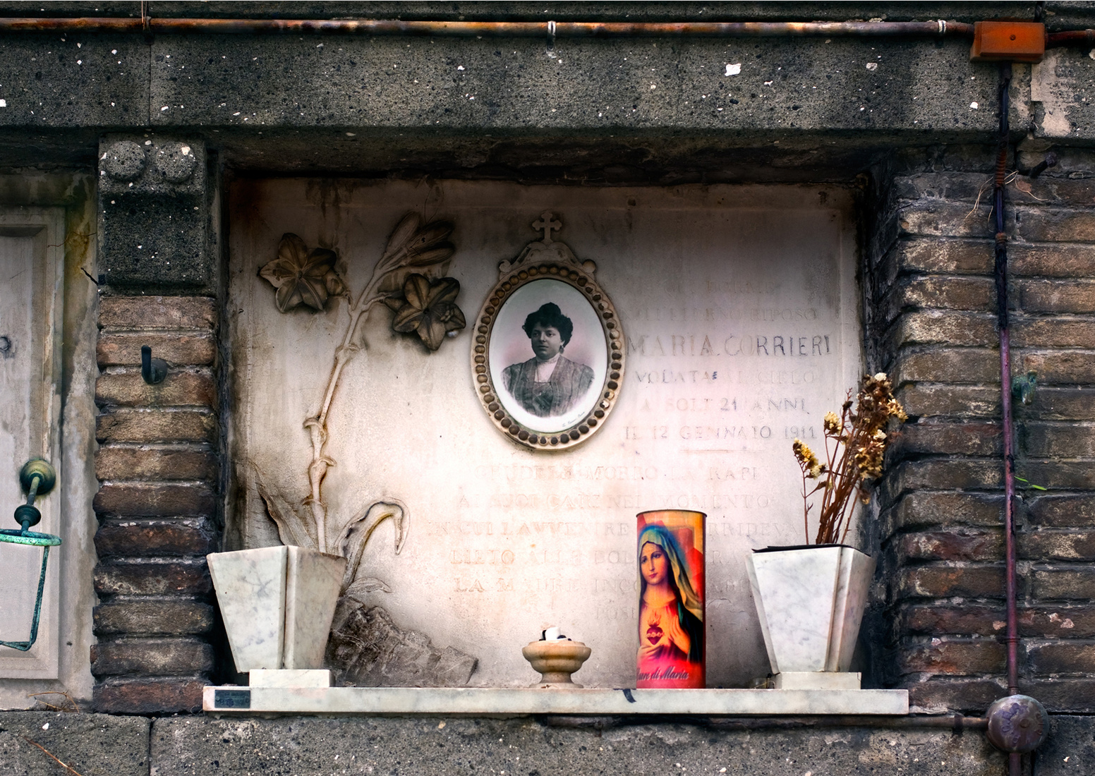 Columbarium, Cimitero del Verano, Familie Corrieri