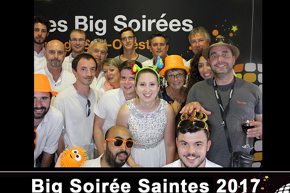 Borne Photo Booth Bordeaux maria alberola borne Photo Booth borne photo photomaton photographe bordeaux