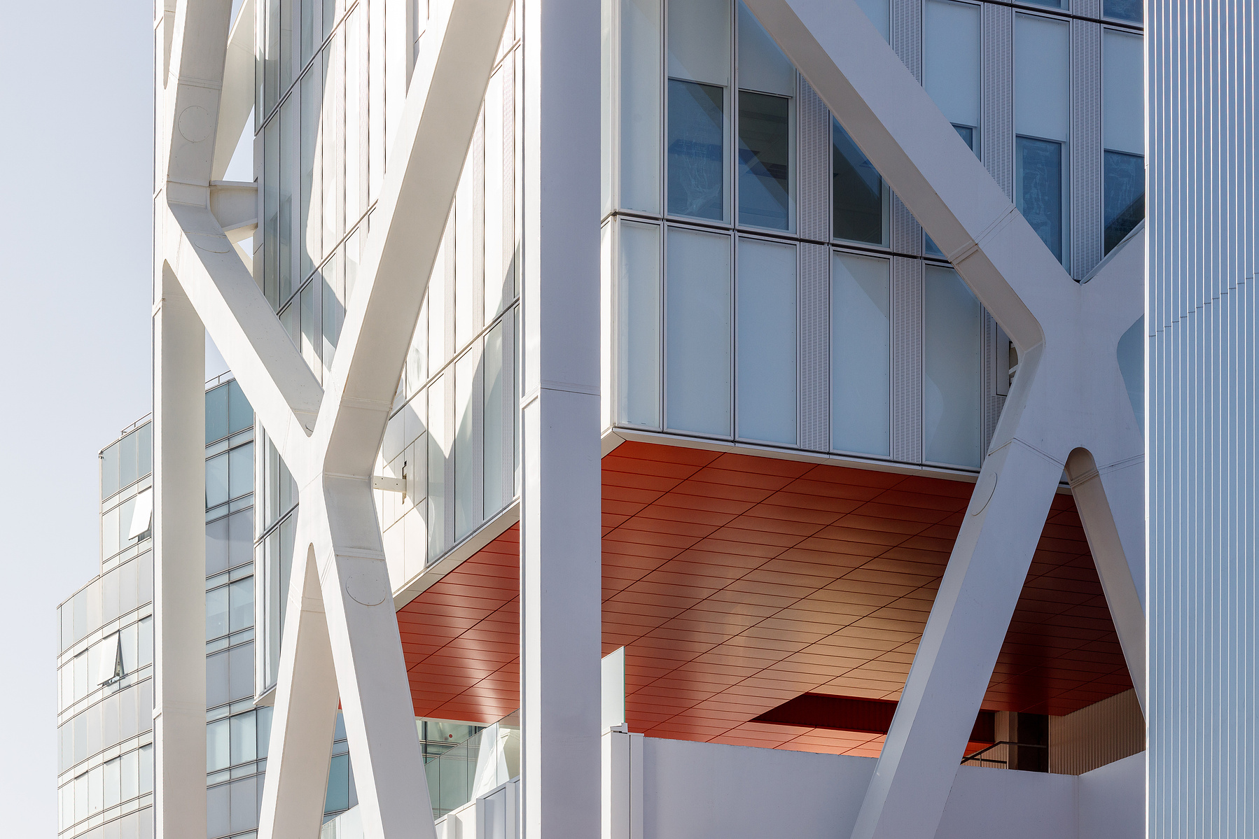 Reportage photo par Tilt and Shoot, Photographes d'Architecture par Maud Serra et Caroline Picard, sur la réhabilitation de la tour Pleyel, la construction de la tour Maestro et du bâtiment Music Hall à Saint-Denis (93) par 163 Ateliers-Sretchko Markovic,