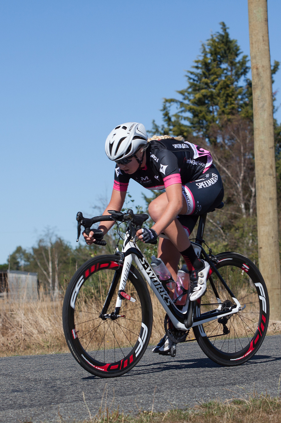 Break from the main Women's bunch