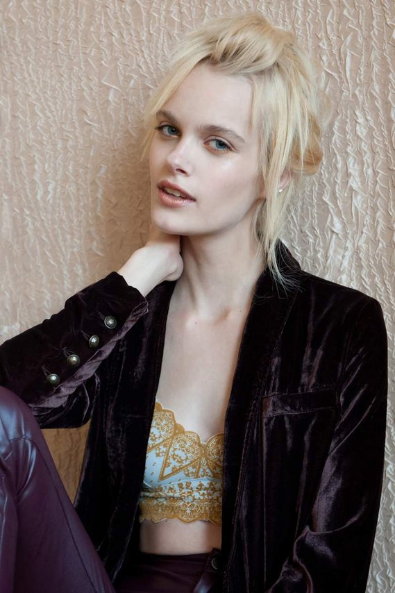 Editorial photography by Chicago and Los Angeles based photographer Petra Ford