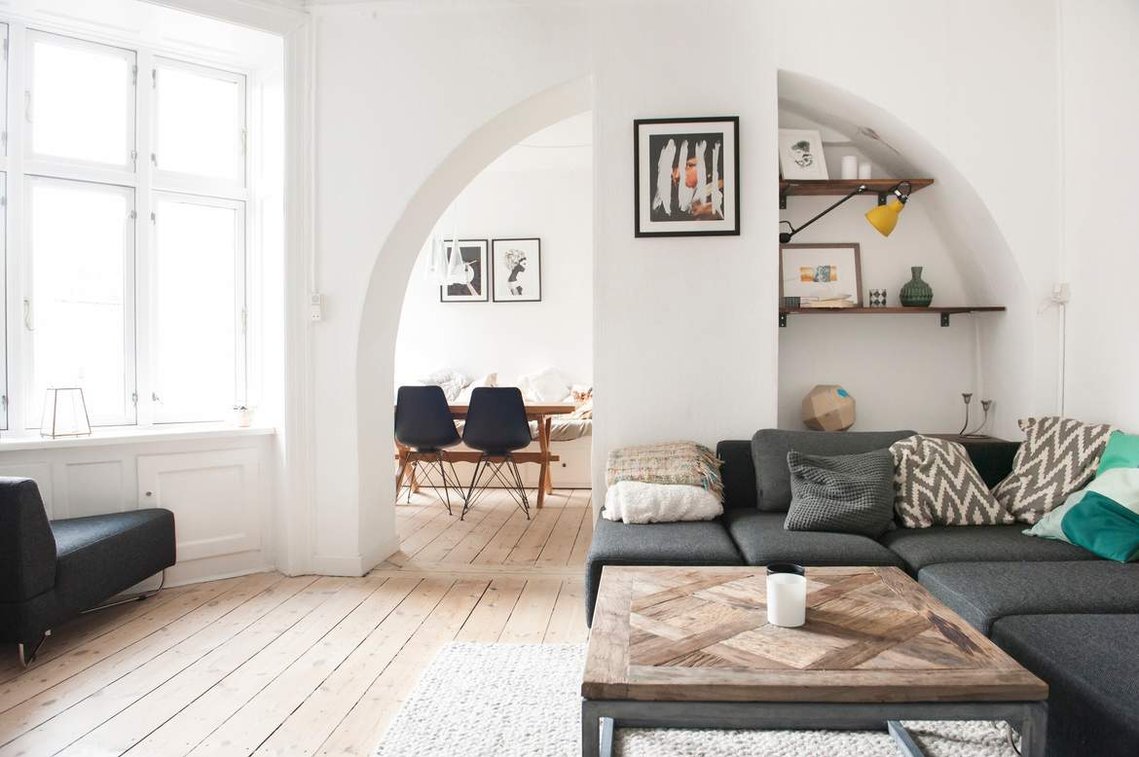 Interior architecture photography by Chicago and Los Angeles based photographer Petra Ford