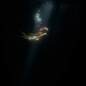 craig colvin underwater photographer astrid kallsen light beam