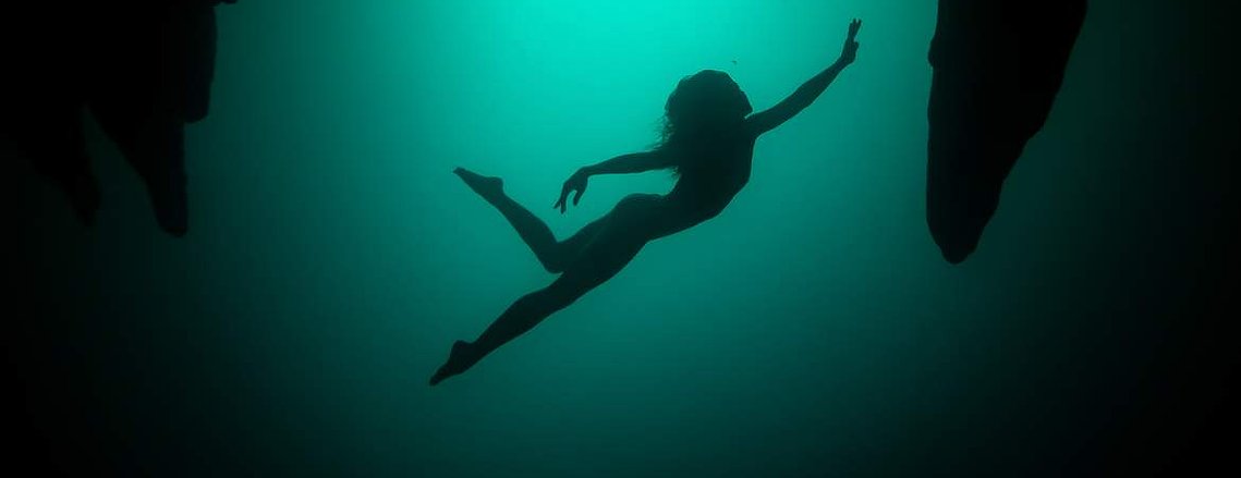 Kristy Jessica underwater cave Craig Colvin Cenote in Mexico