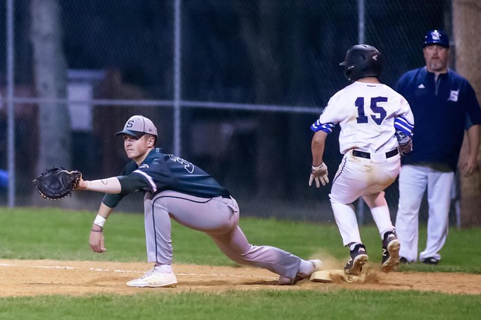 05.16.18 SHENENDEHOWA VS SARATOGA SPRINGS VARSITY BASEBALL
Saratoga Springs: 4
Shenendehowa: 3
https://gc.com/game-5a5e3148c99e19002113186f