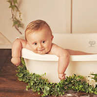 Sesión de fotos baño de leche para bebes en Gijón