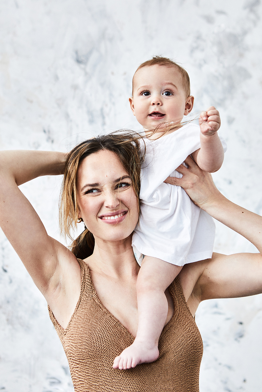 Mother and baby fashion editorial shoot for German parenting magazine 'Mum'. Shot by south east London based commercial photographer, Lol Johnson, who specialises in kid's fashion, interiors and product lifestyle photography.