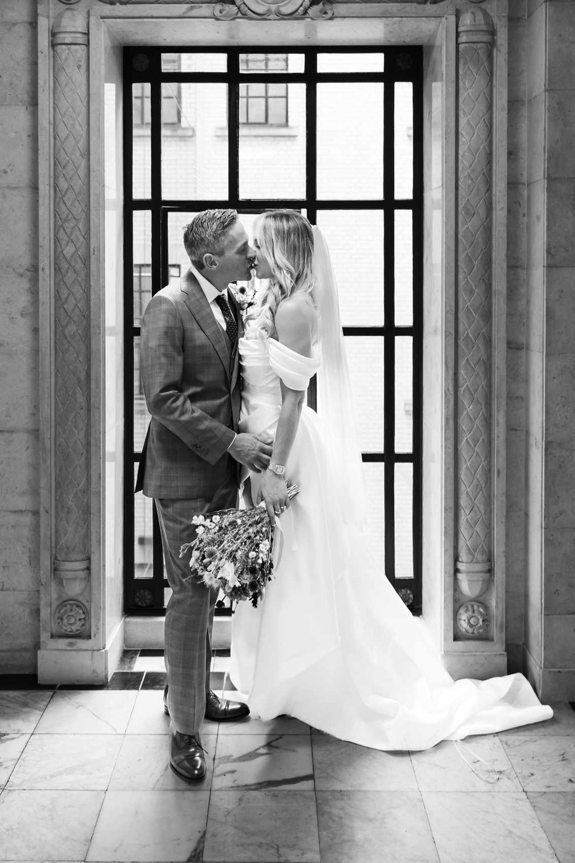 Old Marylebone Town Hall Bride and Groom