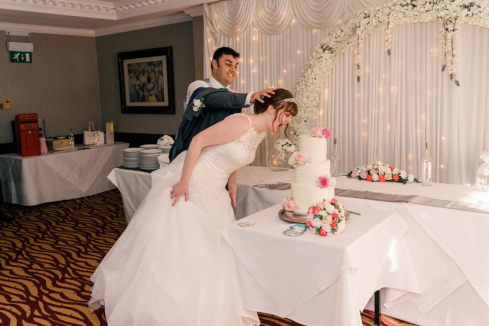 Grovefield House Hotel Wedding Cake