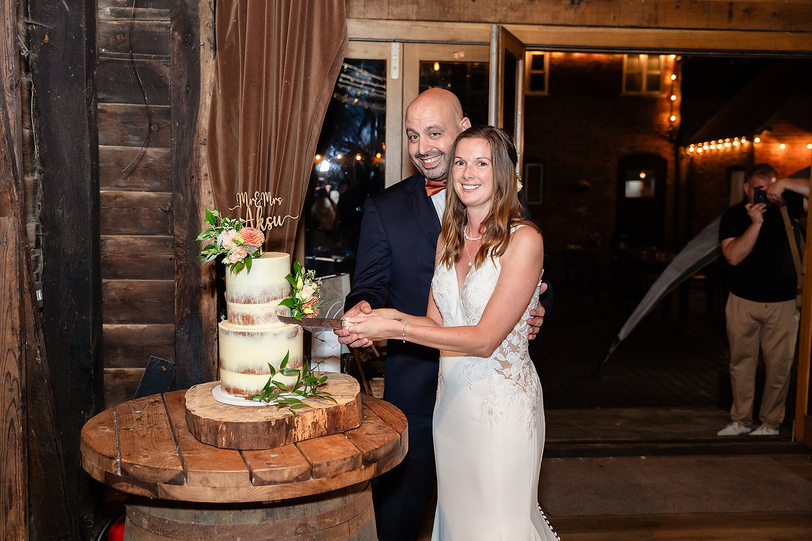 Herons Farm Wedding Cake Cutting