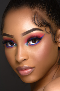 <title>Angel Thompson | Atlanta Creative Production Agency – Strategy, Photography & Design</title>
<meta name="description" content="Work with Angel Thompson, a top Atlanta-based creative producer delivering bold strategy, photography, and design for bra