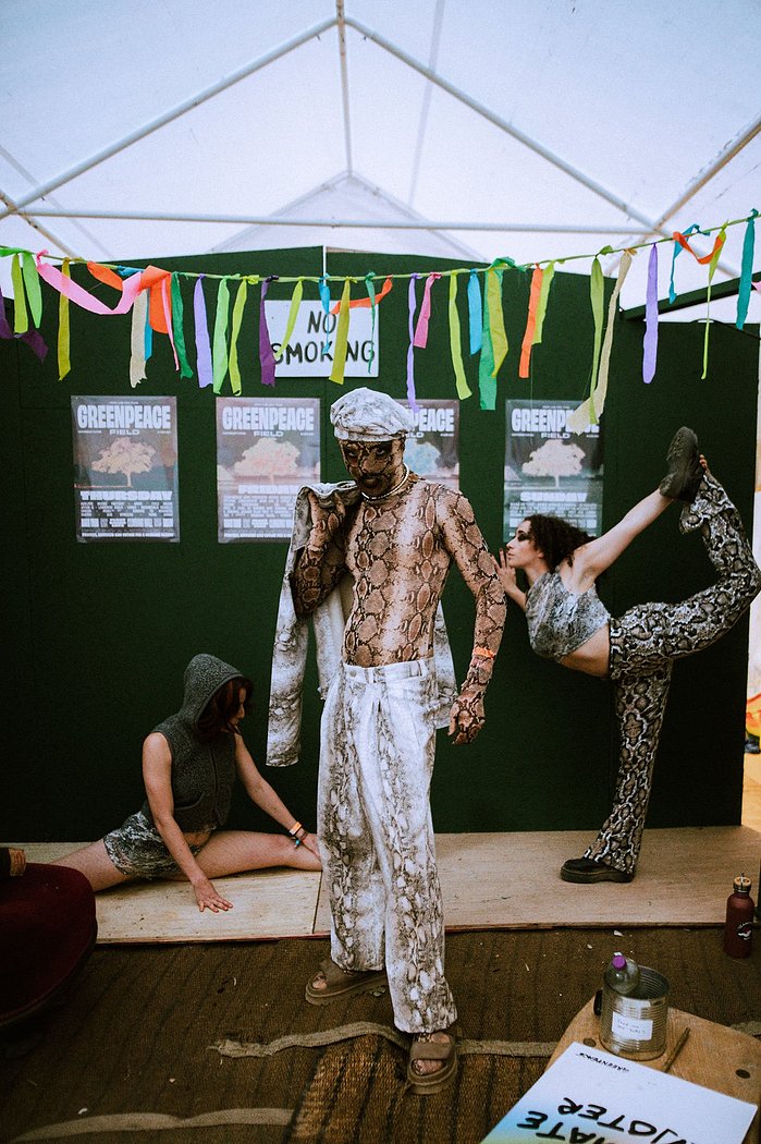 Lynks backstage at the Green Peace Stage (Glastonbury 2024)