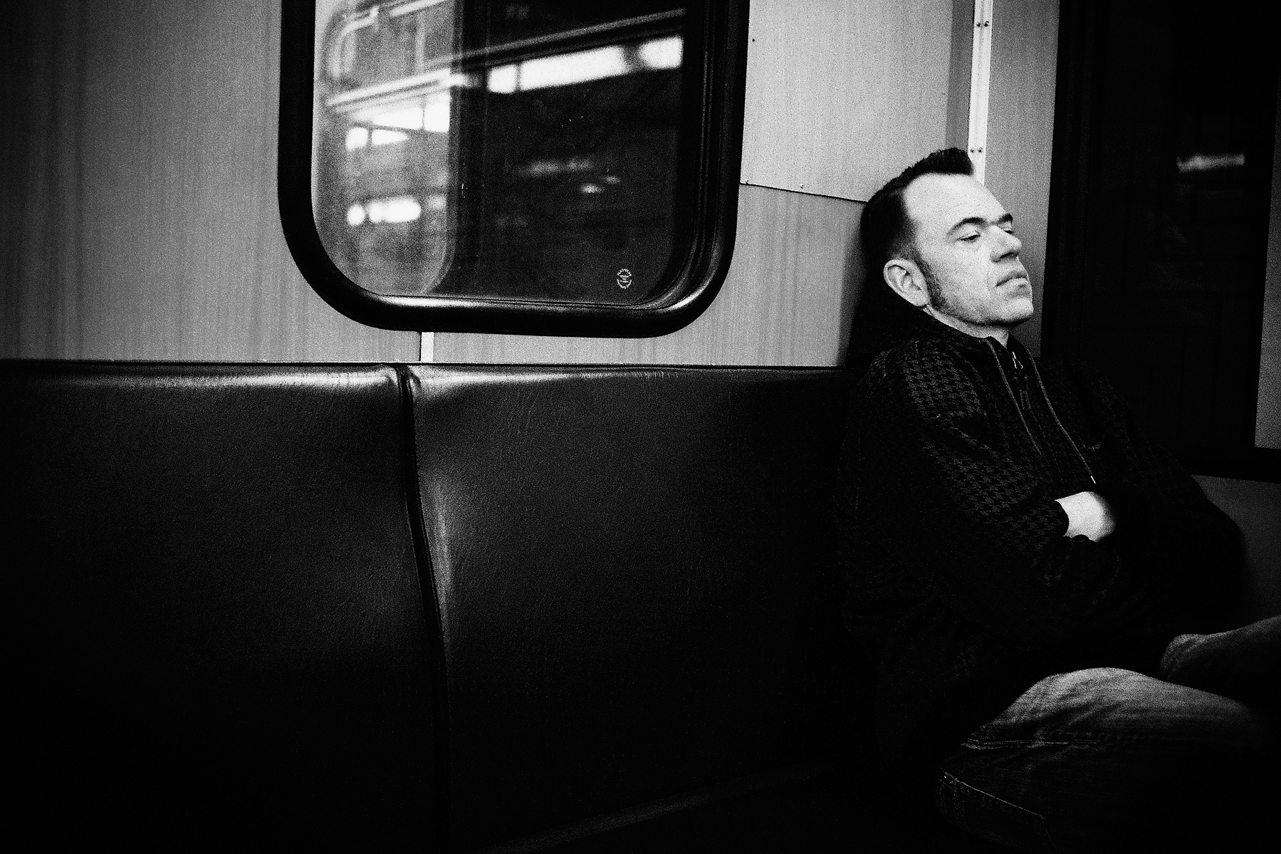 Julien Fertl, Nürnberg, Fotograf, Portrait, Musik, DJ, Produzent, Auflegen, Moormann, Torsten Jarks, Erlangen, AEG, Analog, Schwarzweiß, Nikon