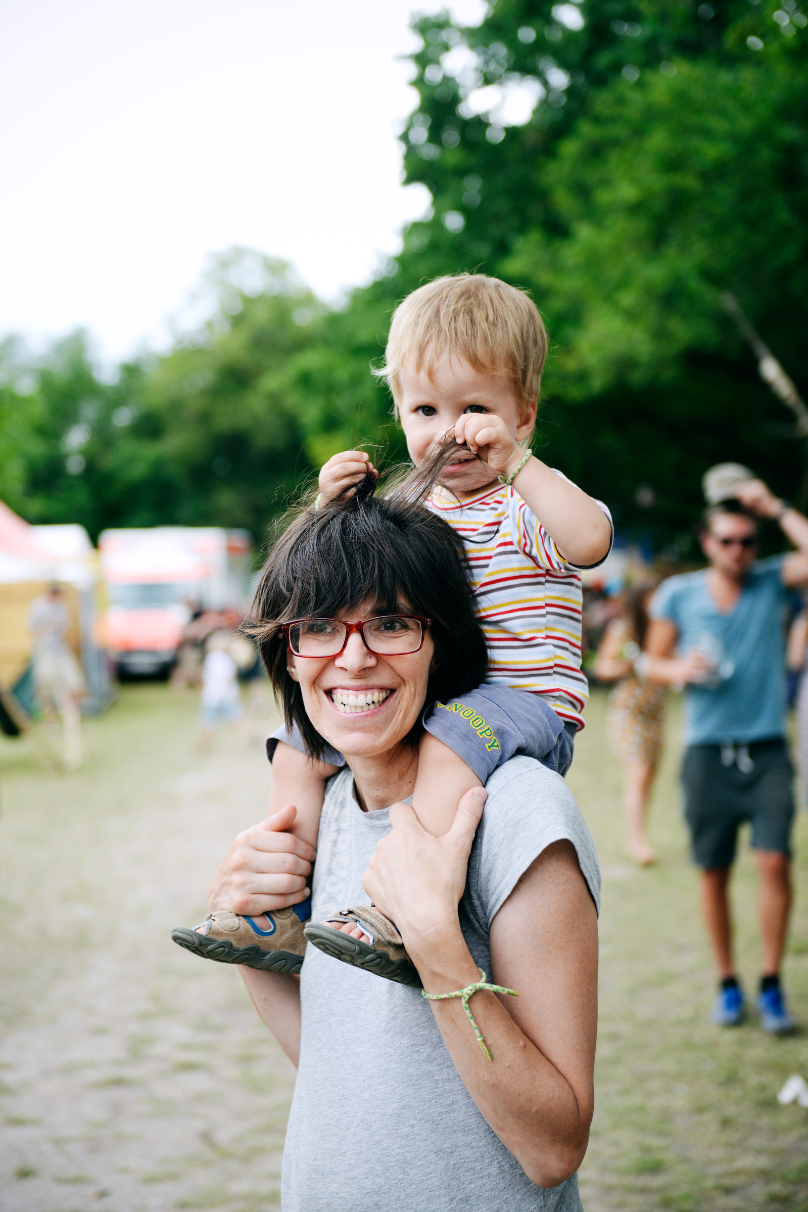 Julien Fertl, Nürnberg, Erlangen, Fürth, Fotograf, Portrait, Editorial, Corporate, Festival, Lachen, Sommer, Sonne, Musikfestival, Weinturm, Weinturm Open Air, Bad Windsheim, Franken