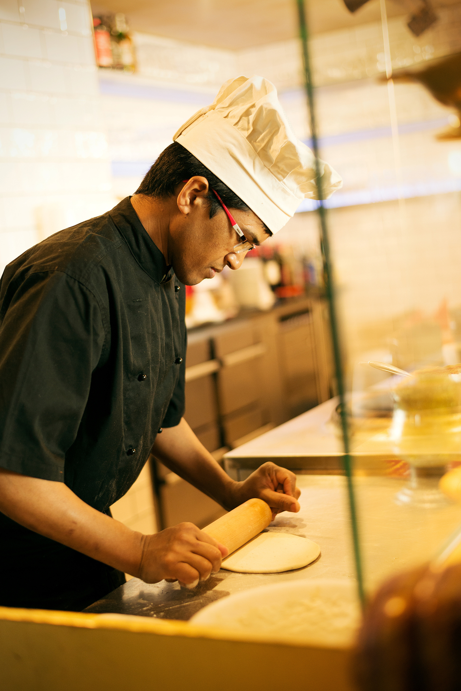 Julien Fertl, Nürnberg, Erlangen, Fürth, Fotograf, Portrait, Editorial, Corporate, House Of India, Erlangen, Restaurant, Indisch, Indien, Essen, Gastronomie, Pal Singh, Kulinarik, Tandoor, Bestellung, Tradition, Küche