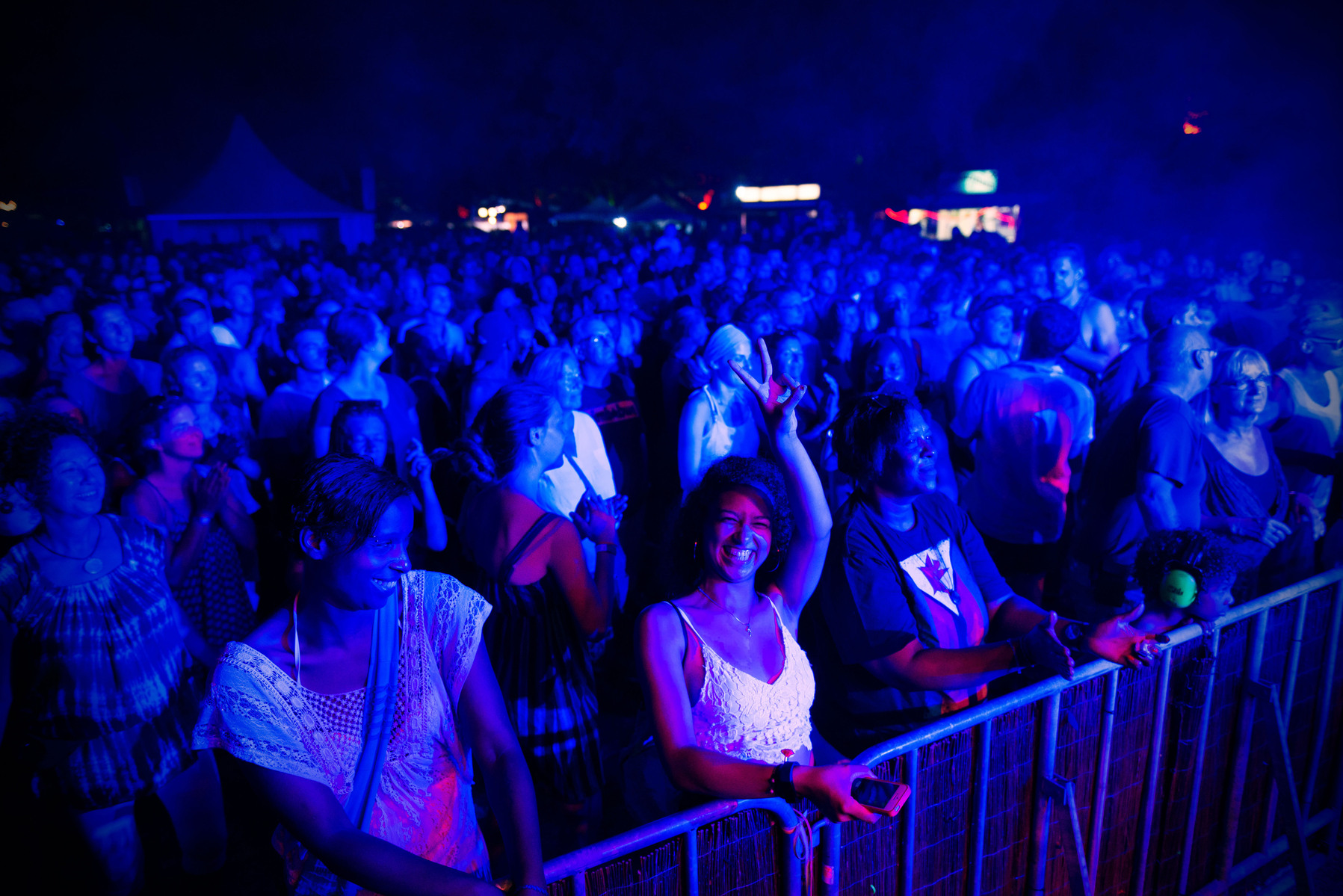 Julien Fertl, Nürnberg, Erlangen, Fürth, Fotograf, Portrait, Editorial, Corporate, Festival, Lachen, Sommer, Sonne, Musikfestival, Weinturm, Weinturm Open Air, Bad Windsheim, Franken