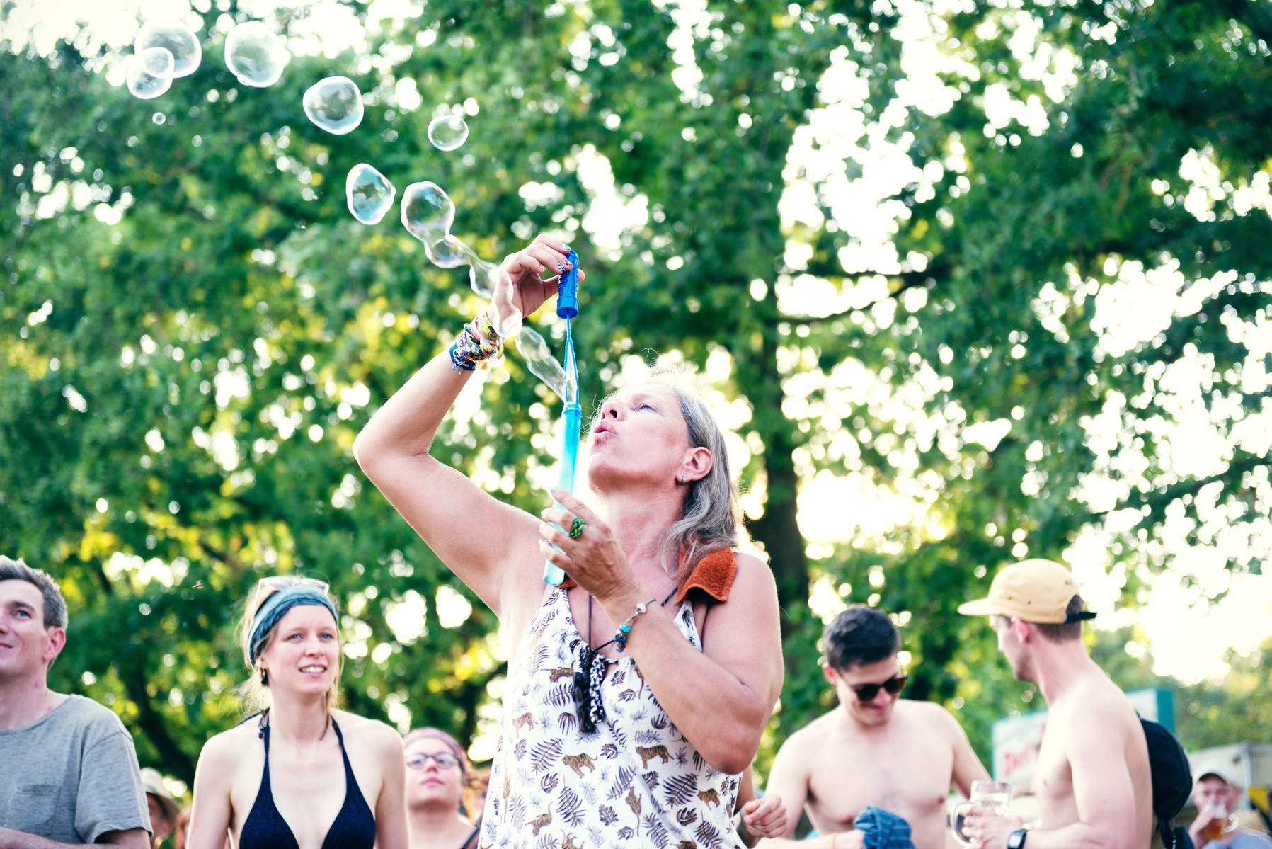 Julien Fertl, Nürnberg, Erlangen, Fürth, Fotograf, Portrait, Editorial, Corporate, Festival, Lachen, Sommer, Sonne, Musikfestival, Weinturm, Weinturm Open Air, Bad Windsheim, Franken