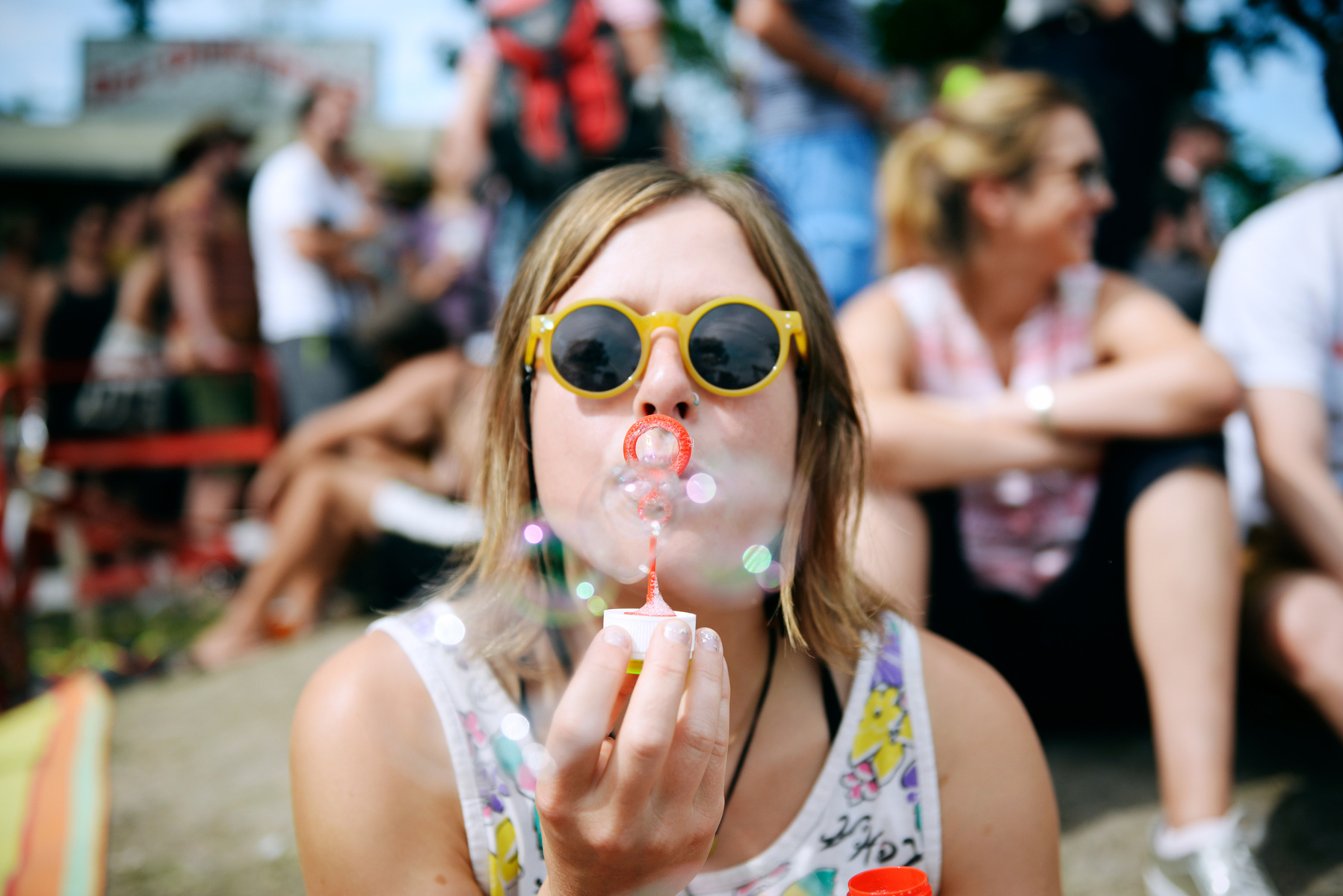 Julien Fertl, Nürnberg, Erlangen, Fürth, Fotograf, Portrait, Editorial, Corporate, Festival, Lachen, Sommer, Sonne, Musikfestival, Weinturm, Weinturm Open Air, Bad Windsheim, Franken