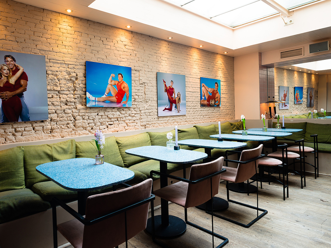 re-design of the interior and exterior for cafe Finch