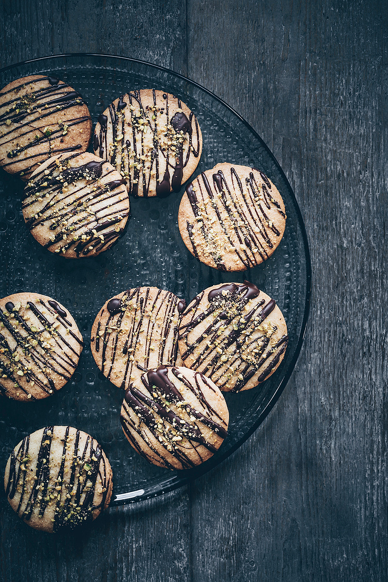 Tahini and dark chocolate shortbread by Lior Zilberstein & Elena Silcock