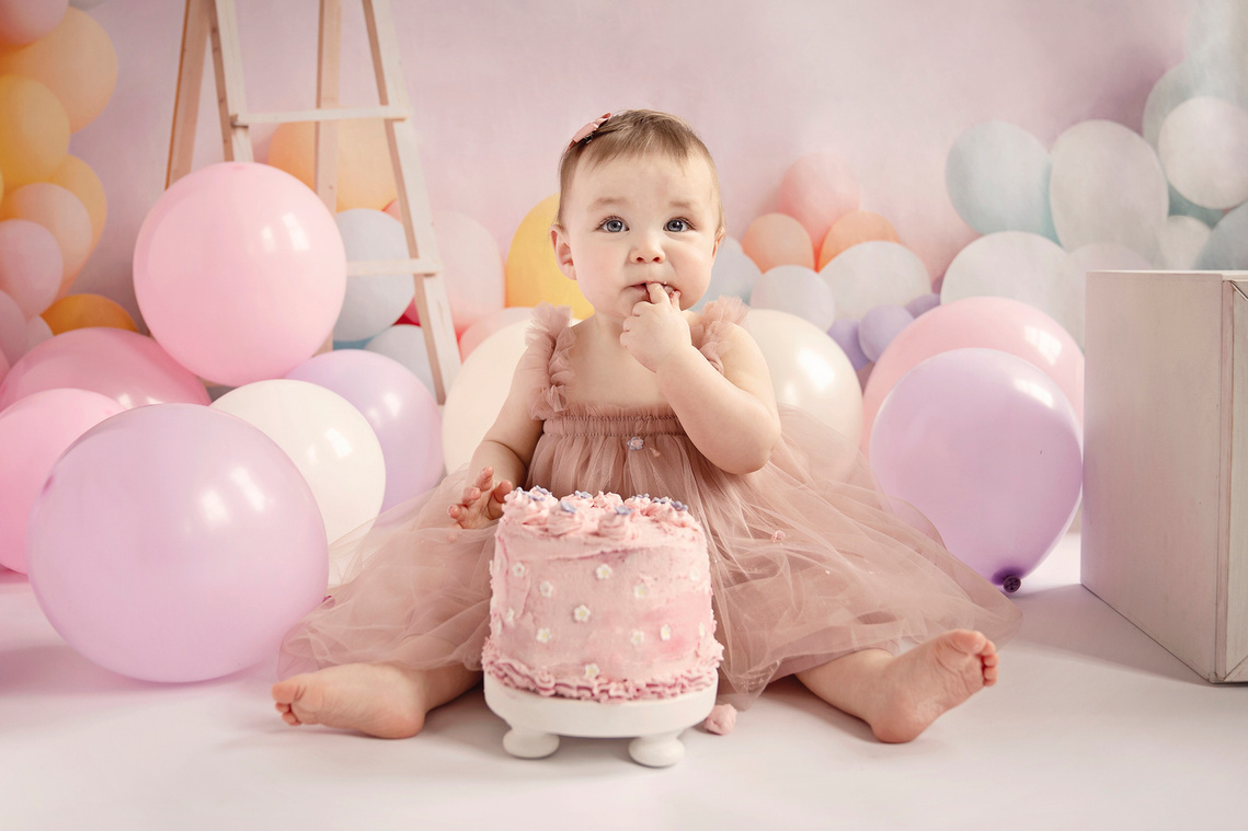 cake smash, children's photographer, derby, derby photographer, portrait photographer derby, jen mason photography