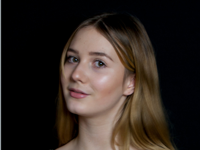 Portrait Photography Hamburg
Artistic Portrait Photography Hamburg
Headshot Hamburg
Simone Desiree Fachel Photography
Simone Desiree Fachel Fotografie
Simone Desiree Fachel