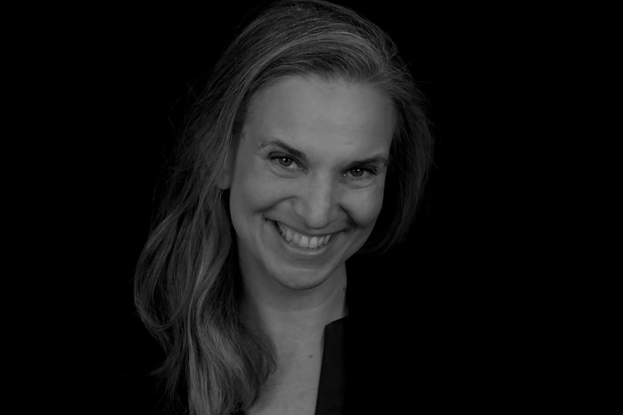 Portrait Photography Hamburg
Artistic Portrait Photography Hamburg
Headshot Hamburg
Simone Desiree Fachel Photography
Simone Desiree Fachel Fotografie
Simone Desiree Fachel