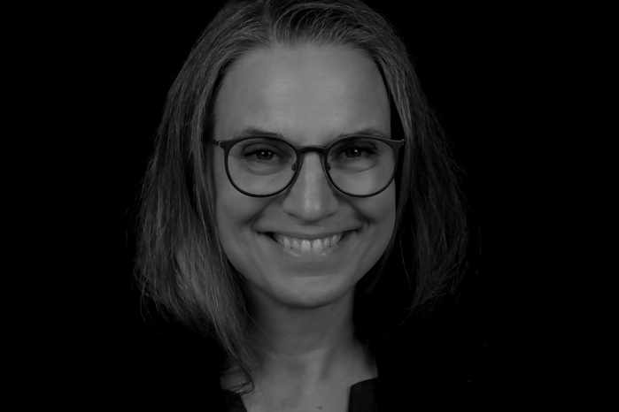 Portrait Photography Hamburg
Artistic Portrait Photography Hamburg
Headshot Hamburg
Simone Desiree Fachel Photography
Simone Desiree Fachel Fotografie
Simone Desiree Fachel