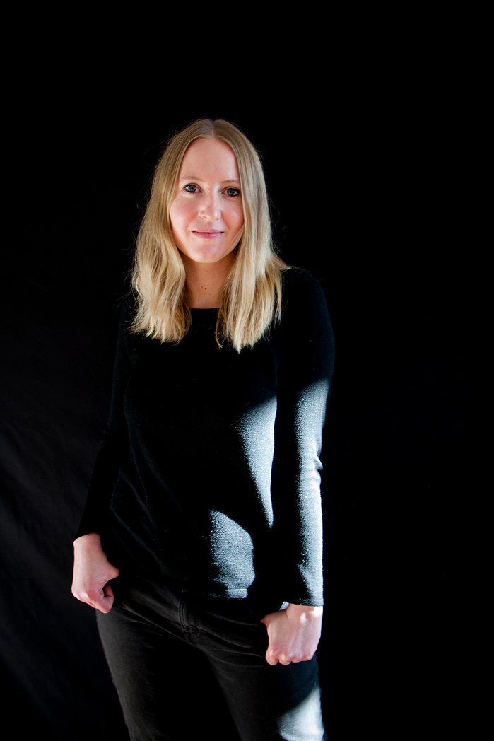 Portrait Photography Hamburg
Artistic Portrait Photography Hamburg
Headshot Hamburg
Simone Desiree Fachel Photography
Simone Desiree Fachel Fotografie
Simone Desiree Fachel