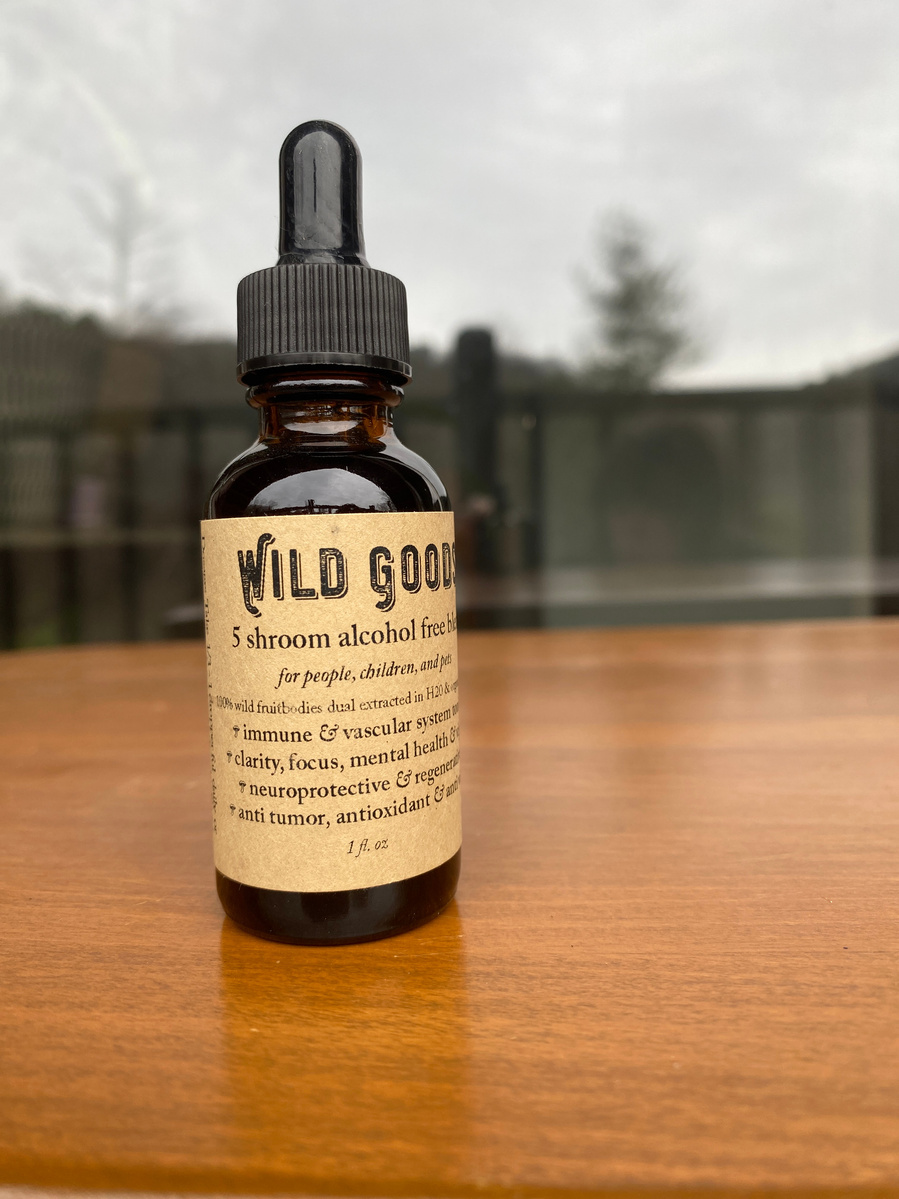 unsea lichen old mans beard tincture. wild goods foraged medicinal remedies 