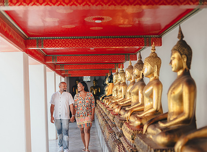 PdMJ14 Thailand Bangkok photographer for traveler at Watpho or Reclining Buddha temple