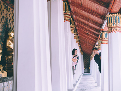 PdMJ14 Thailand Bangkok photographer for traveler at Watarun or Temple of Dawn