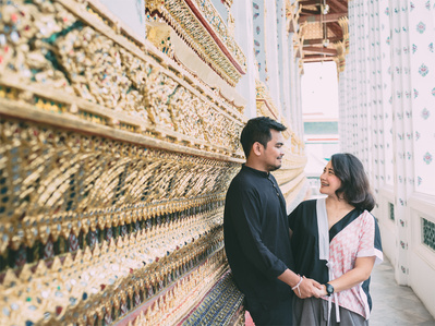 PdMJ14 Thailand Bangkok photographer for traveler at Watarun or Temple of Dawn
