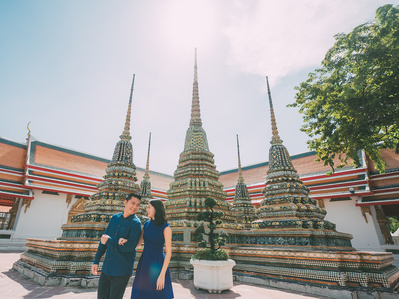 PdMJ14 Thailand Bangkok photographer for traveler at Watpho or Reclining Buddha temple
