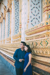 PdMJ14 Thailand Bangkok photographer for traveler at Watarun or Temple of Dawn