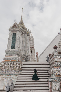 PdMJ14 Thailand Bangkok photographer for traveler at Watarun or Temple of Dawn