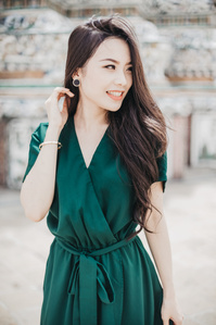 PdMJ14 Thailand Bangkok photographer for traveler at Watarun or Temple of Dawn