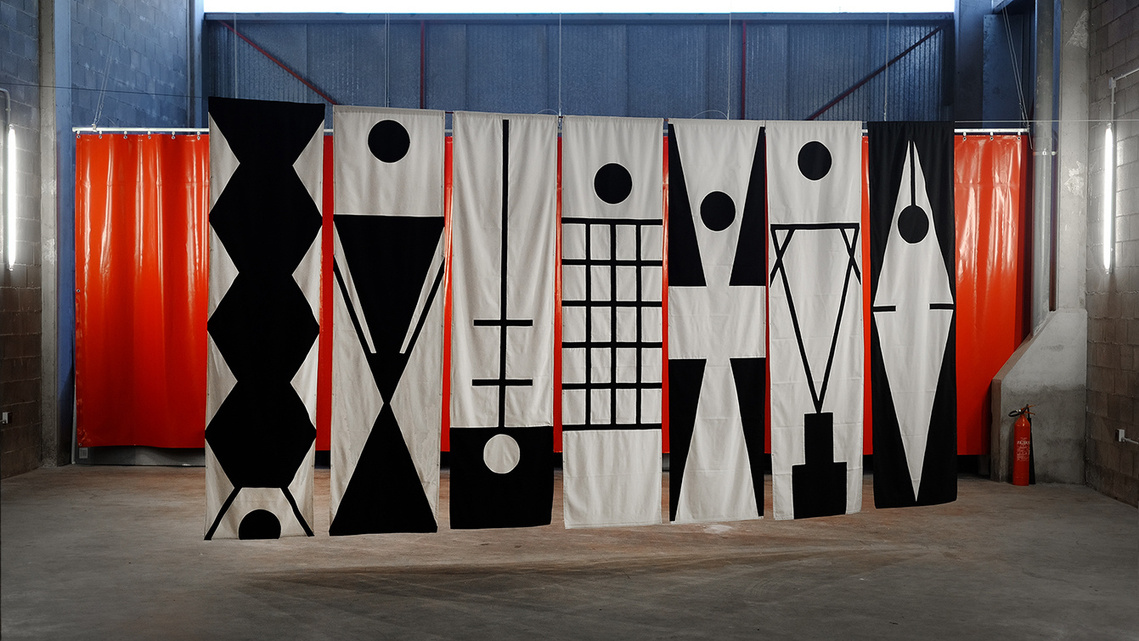 Cariátides, site specific, 2022.
Fleish, Madrid.