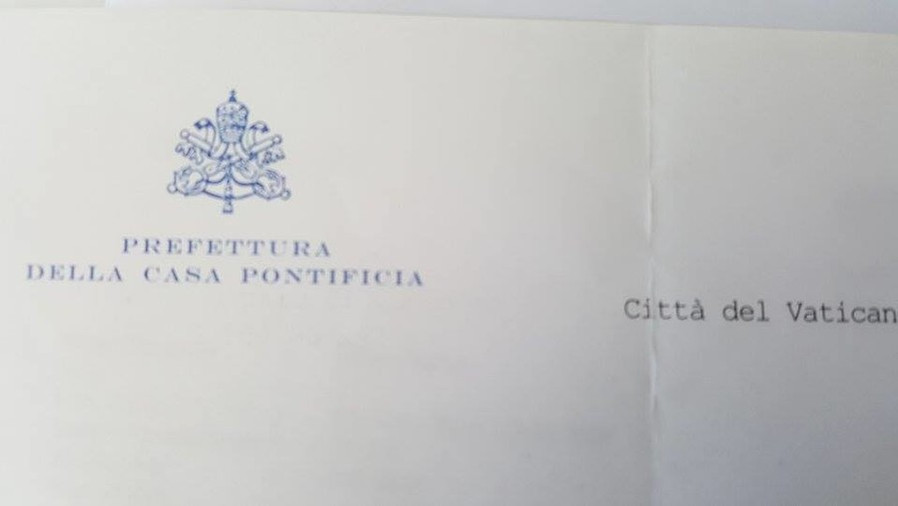 The Ligurian artist Marco Gafarelli in the Vatican donates a painting to Pope Francis
The boy will donate the work "Apocalypse" to His Holiness on Wednesday 9 February 2015 , published by the Quantisticamando album