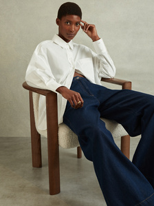 Fashion Photography. Commercial Photography. Womenswear. Studio. On-Set. Commercial Photography.