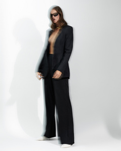Fashion Photography. Commercial Photography. Womenswear. Studio. On-Set. Commercial Photography.
