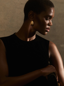 Fashion Photography. Commercial Photography. Womenswear. Studio. On-Set. Commercial Photography. Jewellery.