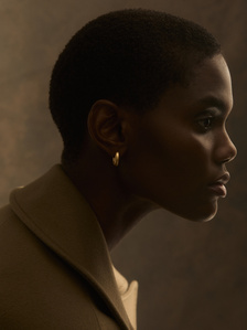 Fashion Photography. Commercial Photography. Womenswear. Studio. On-Set. Commercial Photography. Jewellery.