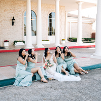 Bride & Bridal Party drinking champagne at Royal Oaks Country Club in Houston.