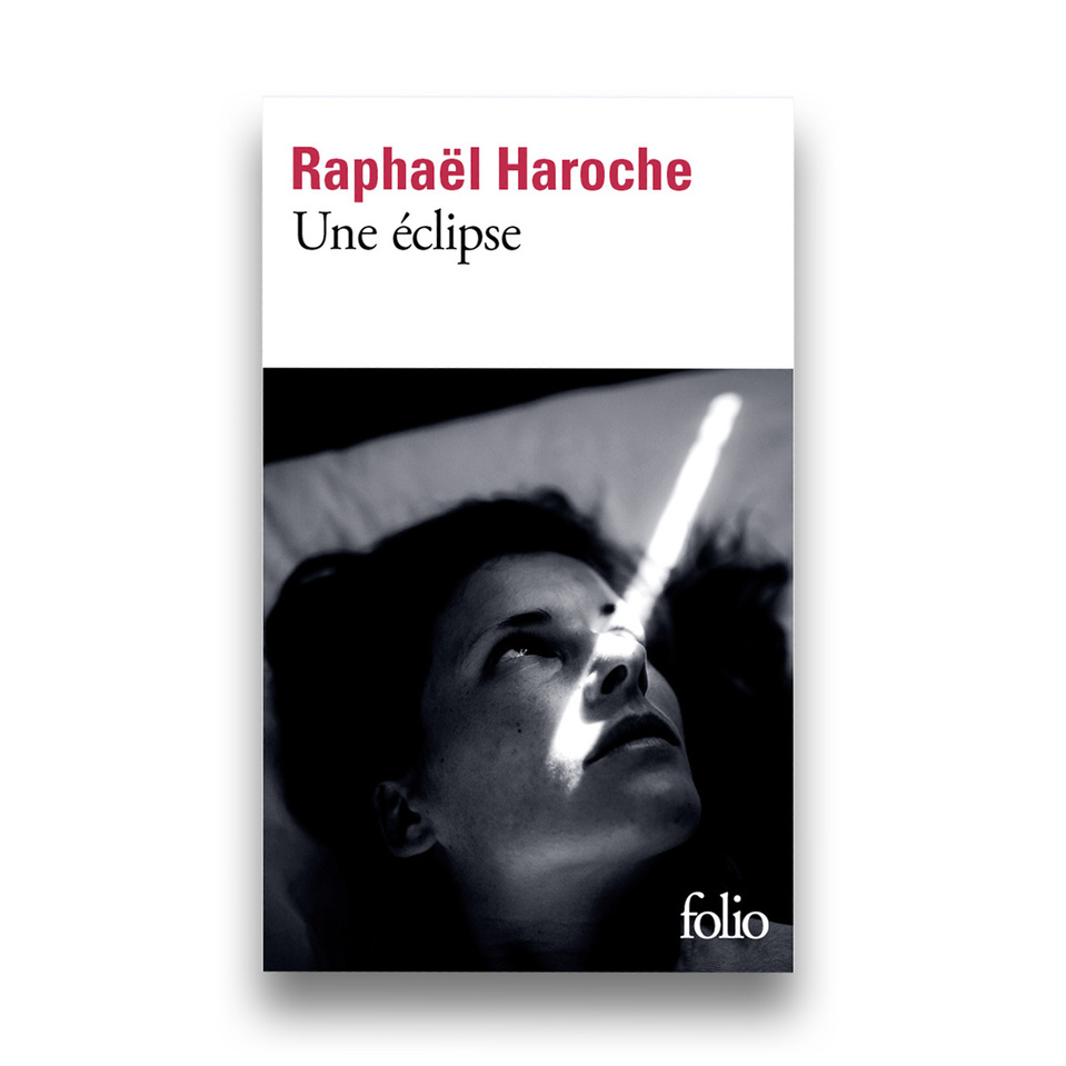 book cover, folio, Raphaël Haroche, une éclipse, Gallimard, moments series emilie mori 